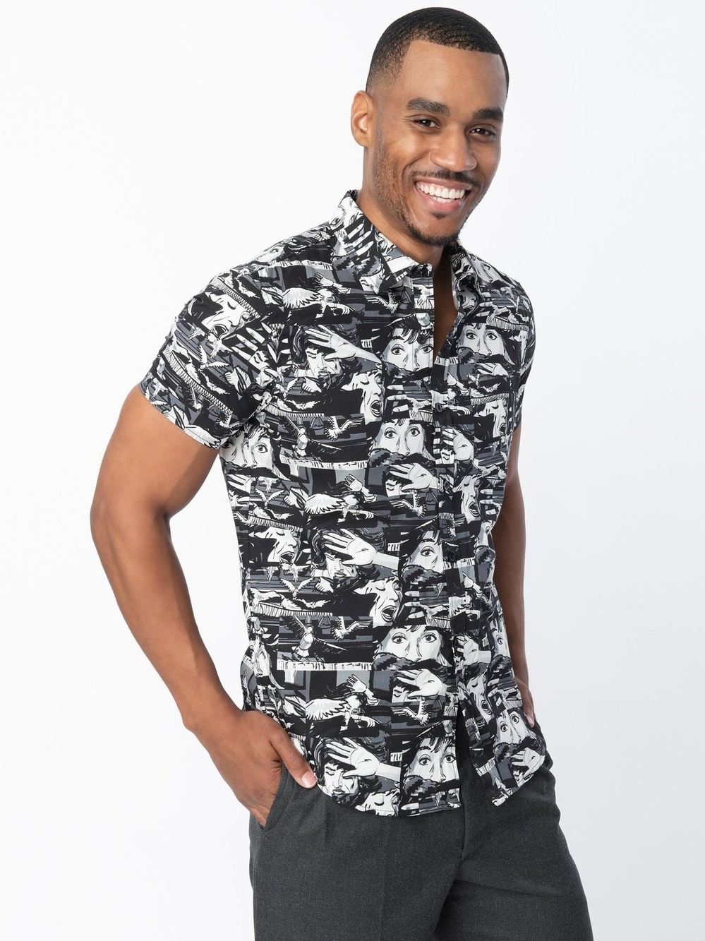 RARE: Unique Vintage x The Birds Attack Comic Panel Short Sleeve Button Down